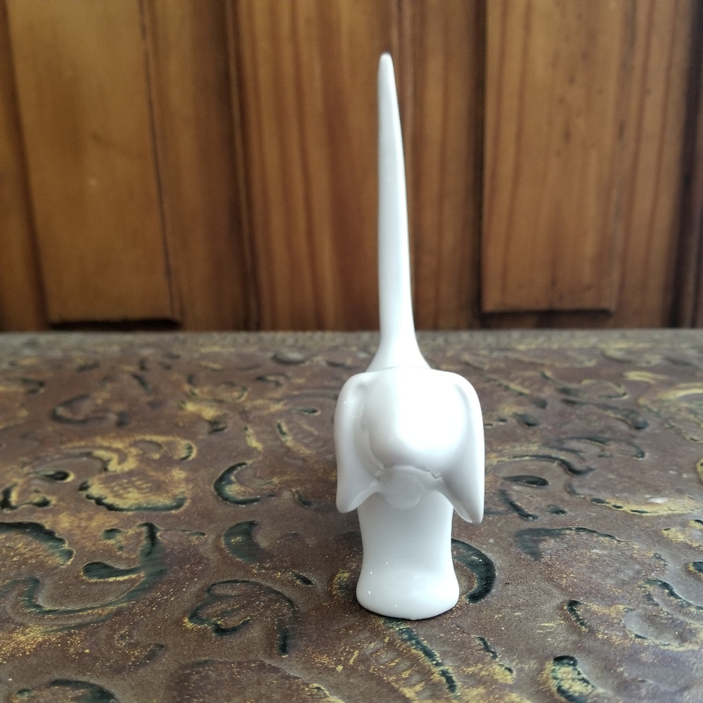 Wiener Dog Ring Holder, Dachshund with long tail - Picture 4 of 4